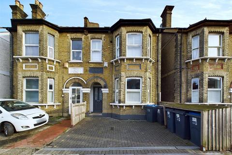 Brighton Road, South Croydon CR2