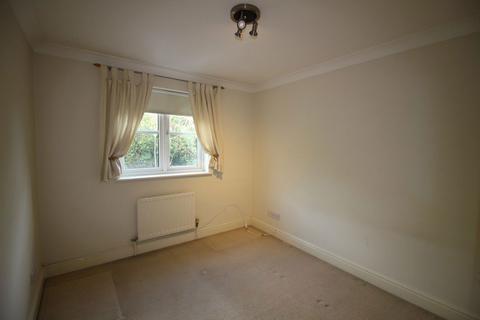 2 bedroom flat to rent, Mulberry Lodge, Eastbury Road, Oxhey