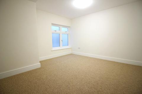 2 bedroom maisonette to rent, William Court, Vale Road, Bushey