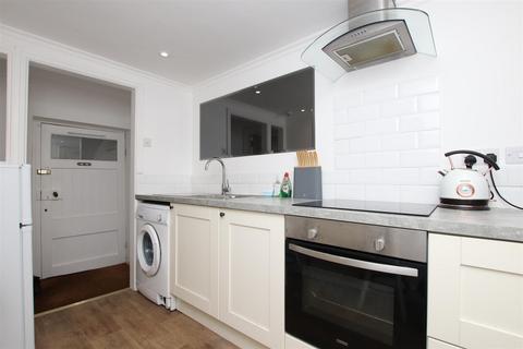 1 bedroom flat to rent, 6 Walcot Parade, Bath BA1