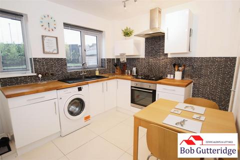 2 bedroom terraced house for sale, Summerhill Drive, Waterhayes, Newcastle