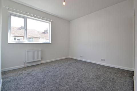 3 bedroom terraced house to rent, Sittingbourne ME10