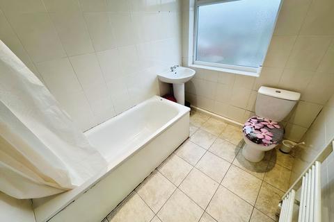 3 bedroom property to rent, Malvern Avenue, Harrow, HA2