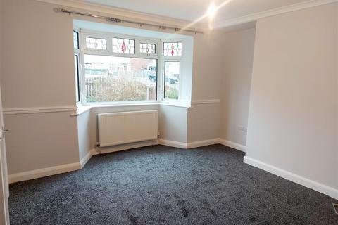 3 bedroom house to rent, Young Crescent, Sutton-In-Ashfield