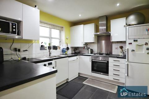 3 bedroom detached house to rent, Weir Way, Coventry