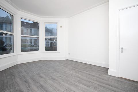 2 bedroom flat to rent, Dongola Road, Seven Sisters, N17