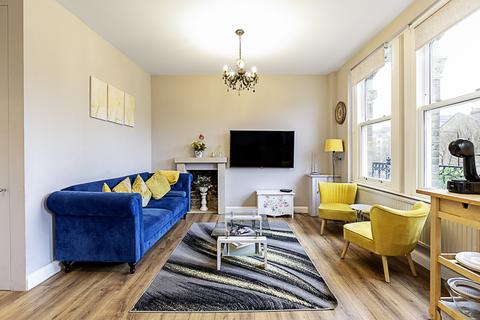 2 bedroom flat to rent, Flat C,  Talgarth Road, London W14