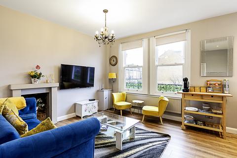 2 bedroom flat to rent, Flat C,  Talgarth Road, London W14