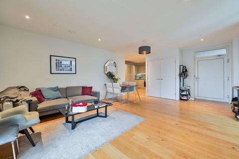 3 bedroom flat for sale, St Gabriel Walk, Elephant and Castle, London, SE1