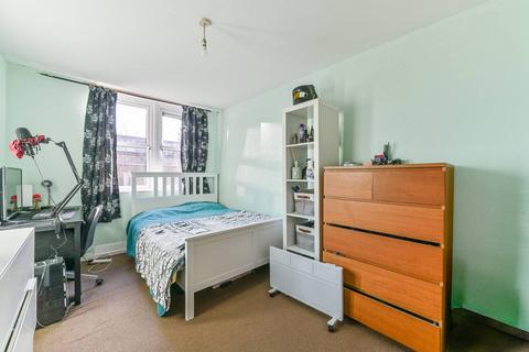 9 Porchfield Close, Sutton, SM2 6TU