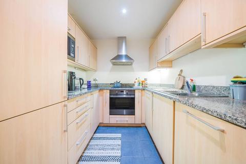 2 bedroom flat for sale, Westgate, Royal Docks, London, E16