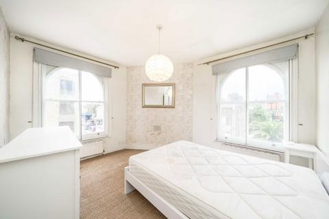 1 bedroom flat for sale, Wandsworth Road, London SW8