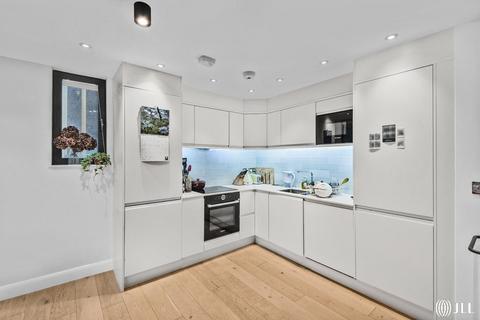 3 bedroom flat for sale, Finchley Road London NW3