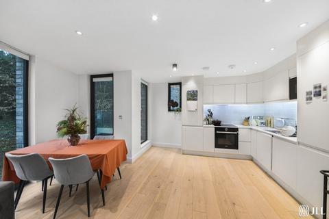 3 bedroom flat for sale, Finchley Road London NW3