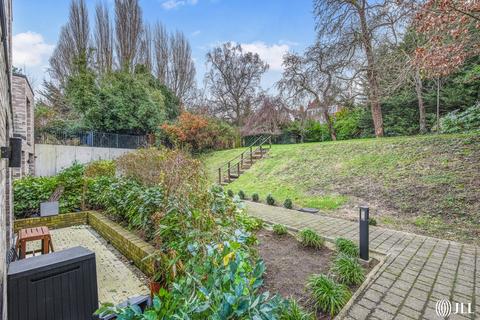 3 bedroom flat for sale, Finchley Road London NW3