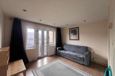 1 bedroom flat to rent, Duffield Drive, London