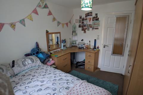 2 bedroom flat to rent, Plymouth Grove, Manchester M13