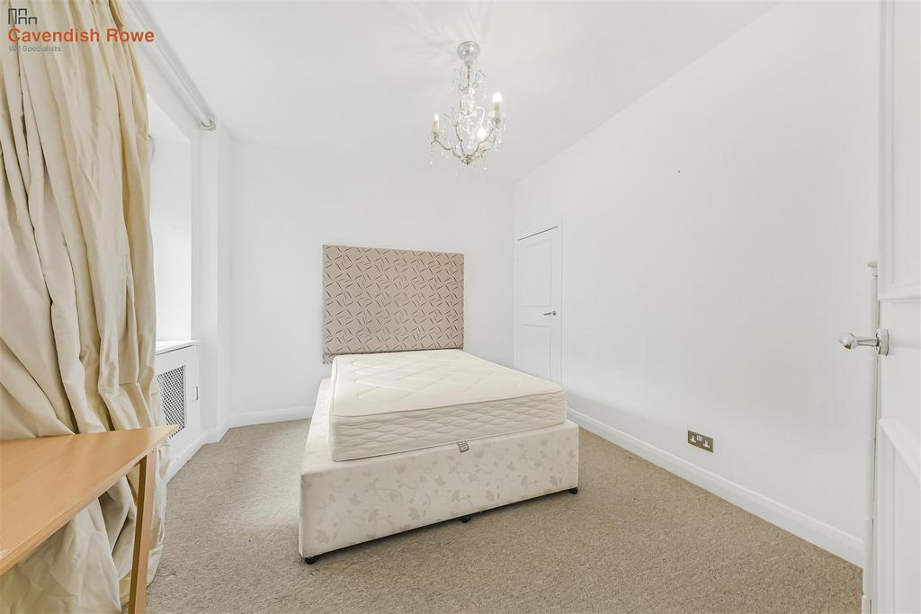Bedroom 1.jpg