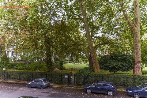 2 bedroom apartment to rent, Cleveland Square