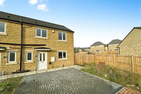 3 bedroom semi-detached house to rent, Old Farm Rise, Bradford, West Yorkshire, BD2