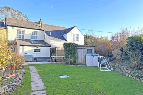 Crossways Forth Coth, Carnon Downs, Truro, TR3 6HH