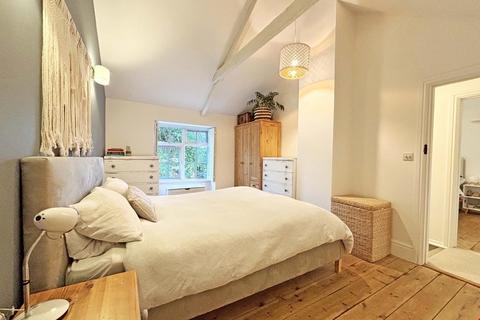 Crossways Forth Coth, Carnon Downs, Truro, TR3 6HH