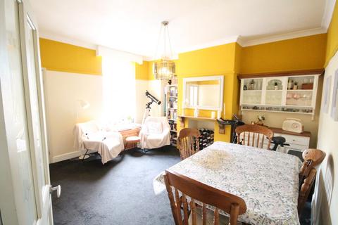 3 bedroom terraced house to rent, Hall O'Shaw St, Crewe