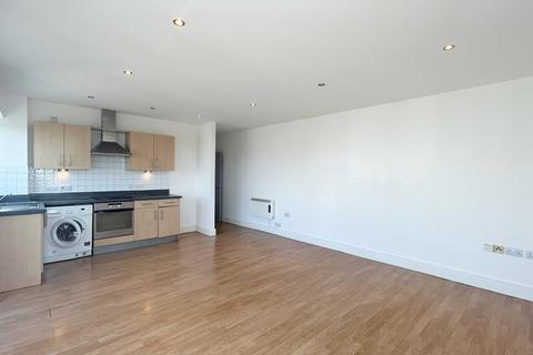 2 bedroom apartment to rent, Skyline Plaza, Southend SS2