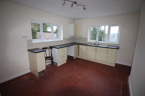 2 bedroom detached bungalow to rent, Menith Wood, Worcestershire, WR6 6UB