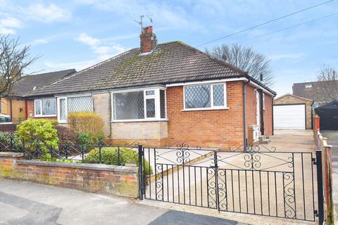 2 bedroom semi-detached bungalow to rent, Meadow Croft, Harrogate, HG1 3JY