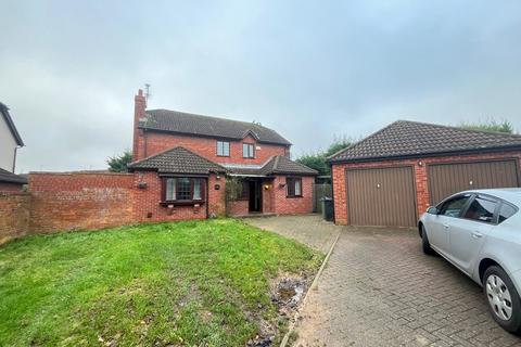 4 bedroom detached house to rent, Butt Close, Wigston