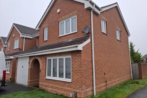 4 bedroom detached house to rent, Penstock Drive, Oldbury B69