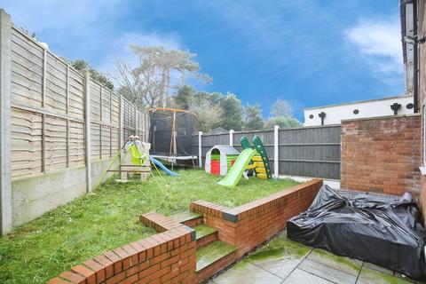 3 bedroom end of terrace house for sale, Greendale Close, Atherstone