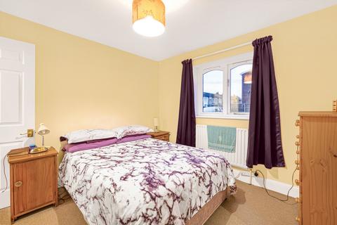 1 bedroom ground floor flat for sale, Lyndale Court, London Road, Redhill