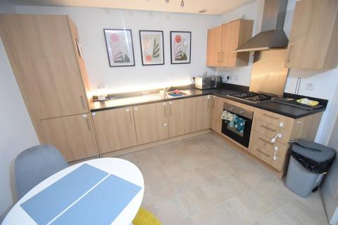 2 bedroom apartment for sale, Mill Race Lane, Bradford BD4