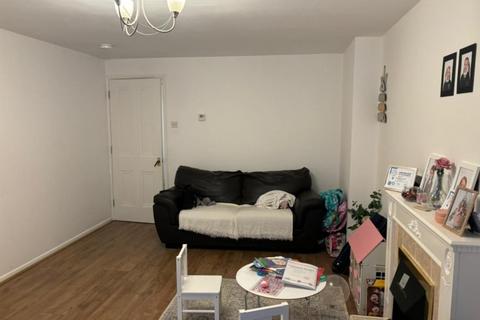 4 bedroom end of terrace house to rent, Chamberlayne Ave HA9