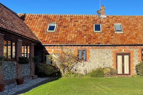 2 bedroom barn conversion for sale, Home Farm Rise, Holt NR25