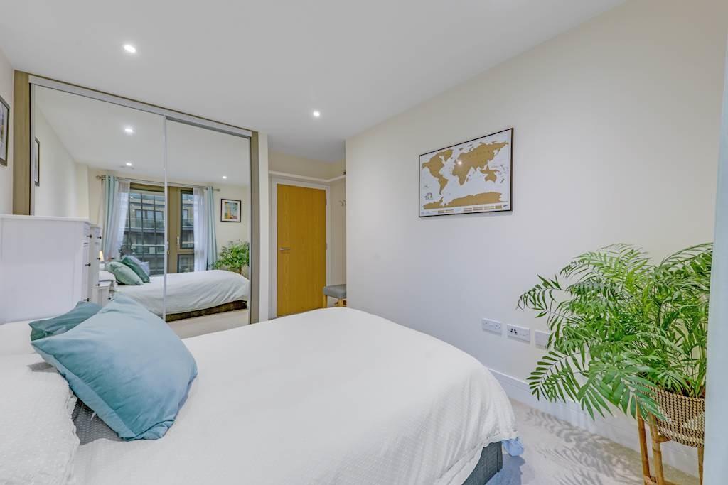 10-968a81739-JJ-GWL-Flat 128 Corio House-34-small