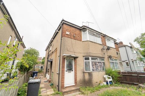 2 bedroom ground floor maisonette to rent, Balfour Road, Southall