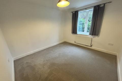 2 bedroom ground floor flat to rent, Gras Lawn, Exeter EX2