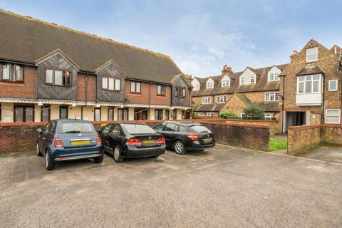 1 bedroom maisonette for sale, Bagshot,  Surrey,  GU19