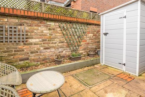 1 bedroom maisonette for sale, Bagshot,  Surrey,  GU19