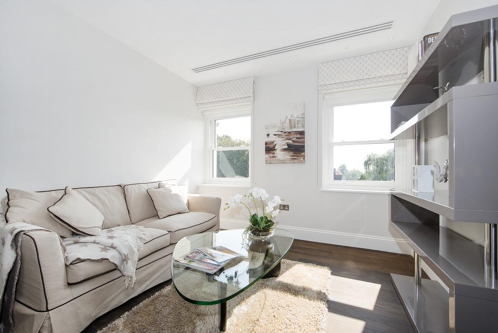 9 AR Flat 7 snug room