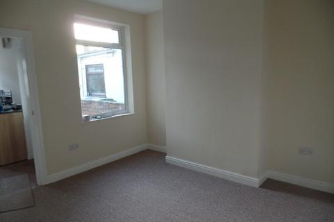 2 bedroom terraced house to rent, Byron Street, Goole