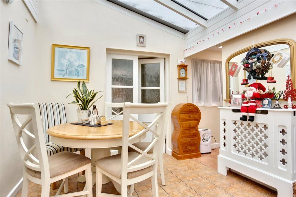 Entrance Hall/Dining