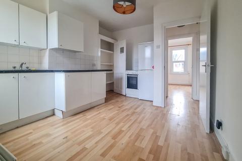 1 bedroom apartment to rent, Terront Road, London N15