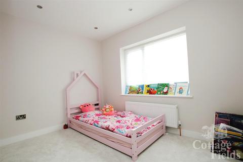 5 bedroom house to rent, Orchard Way, Enfield