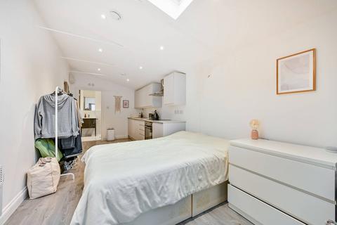 Studio for sale, Sandycombe Road, Kew, Richmond, TW9