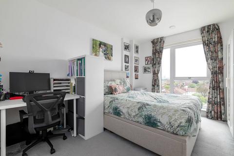 3 bedroom flat for sale, Rowland Road, Tottenham, LONDON, N17