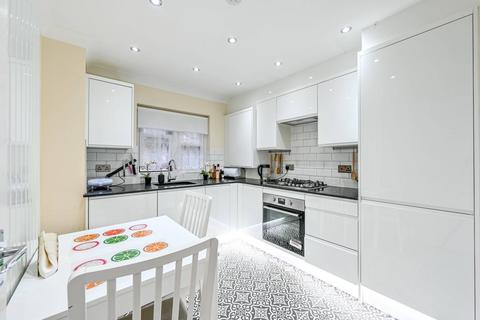 1 bedroom flat for sale, Parkland Road, Wood Green, London, N22